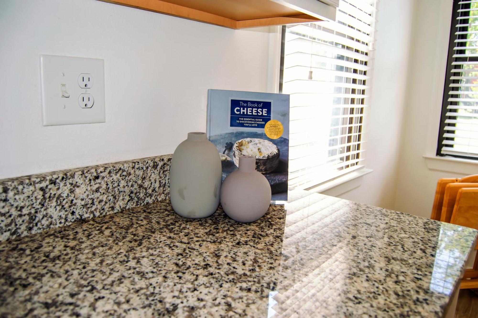 Cozy Condo, Minutes From Broadwy, Sleeps 5 Νάσβιλ Εξωτερικό φωτογραφία