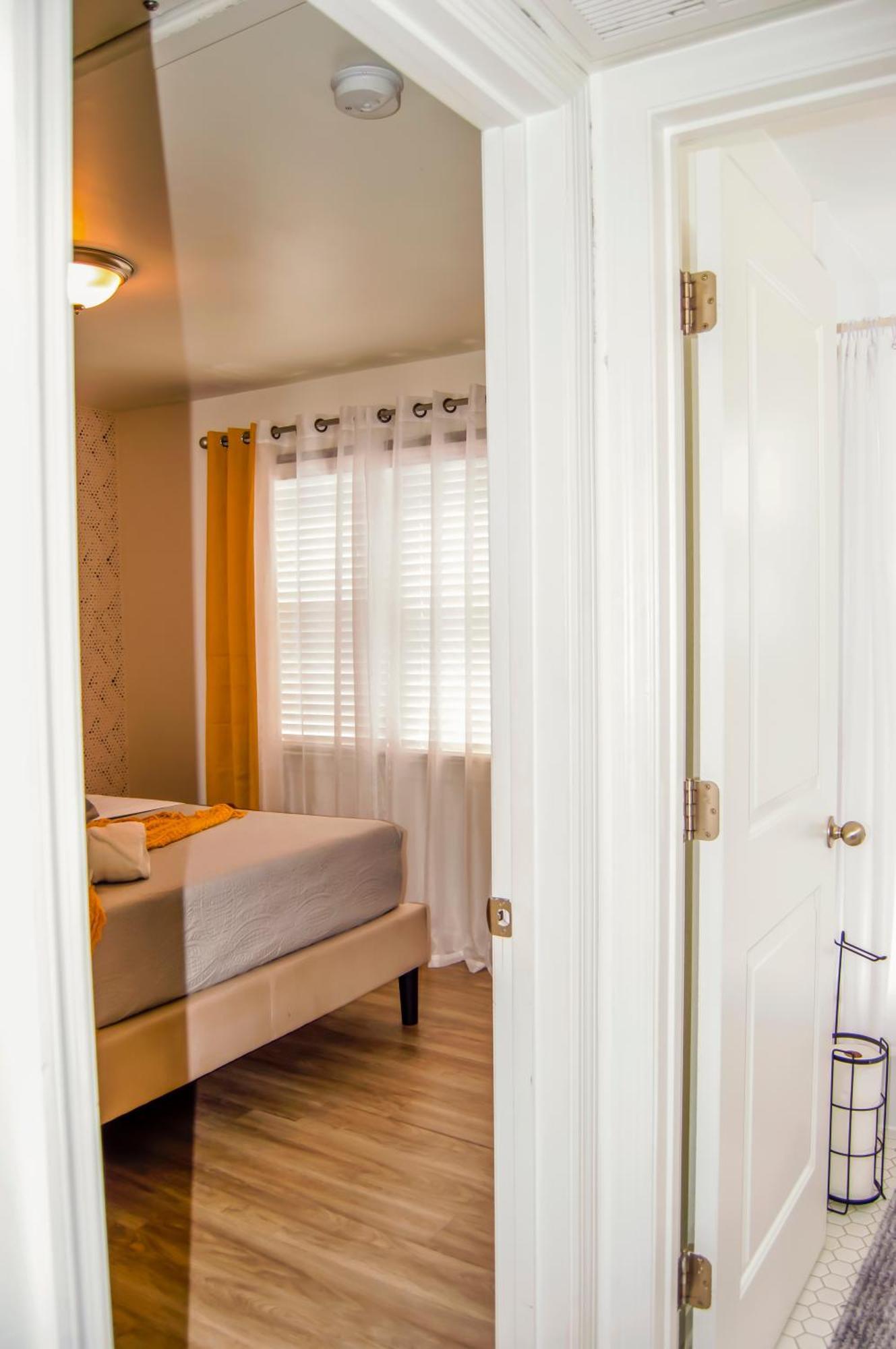 Cozy Condo, Minutes From Broadwy, Sleeps 5 Νάσβιλ Εξωτερικό φωτογραφία